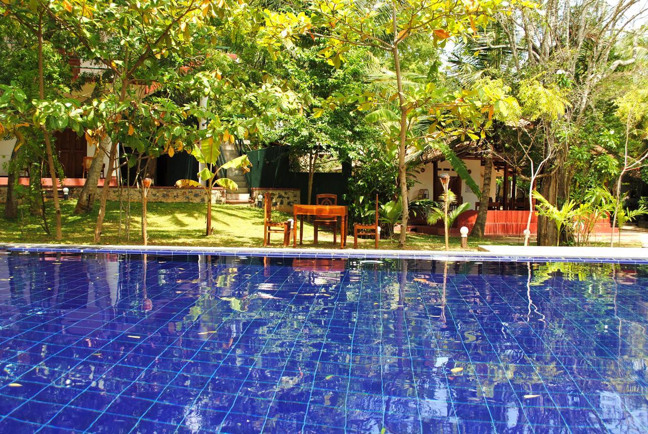 Peacock Land Hotel Tangalle Exterior photo