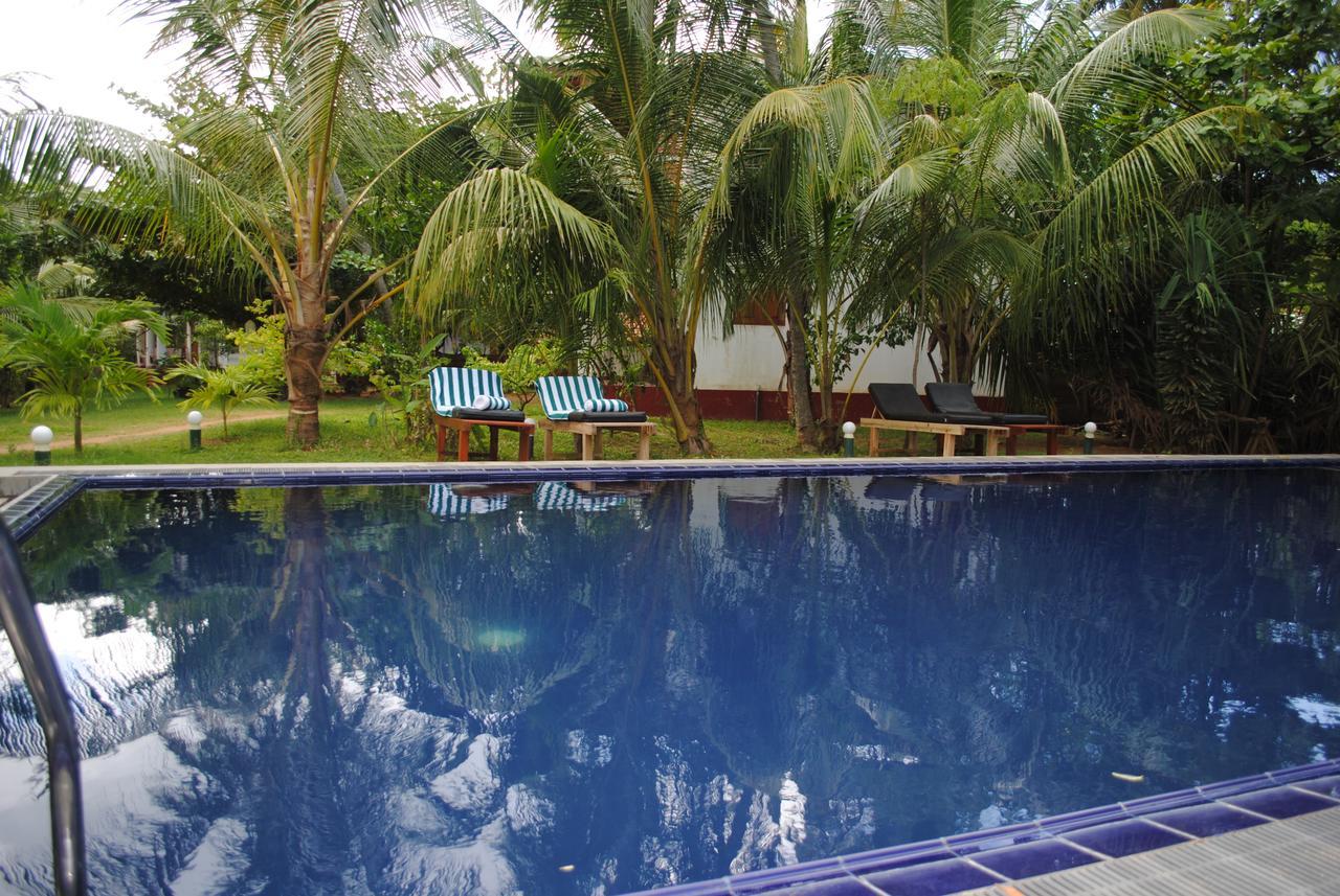 Peacock Land Hotel Tangalle Exterior photo