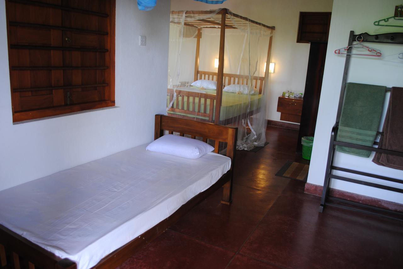 Peacock Land Hotel Tangalle Exterior photo